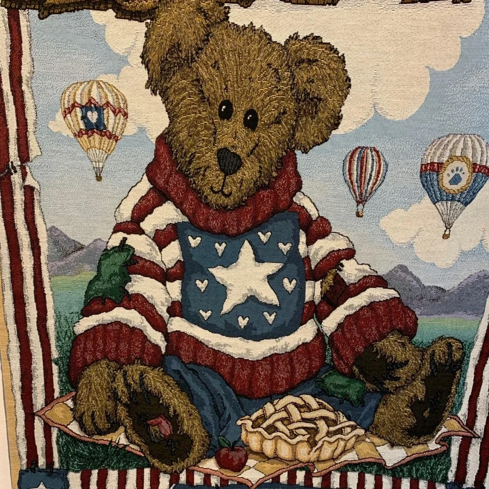 Boyds Bears & Friends USA America Proud‎ Be a Bear Merican Tapestry Wall Hanging